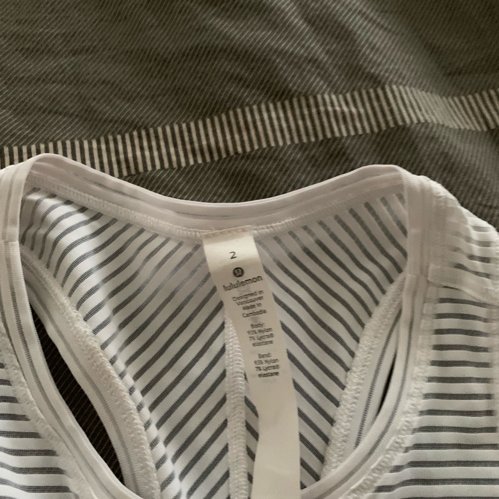 Size 2 white lululemon tank